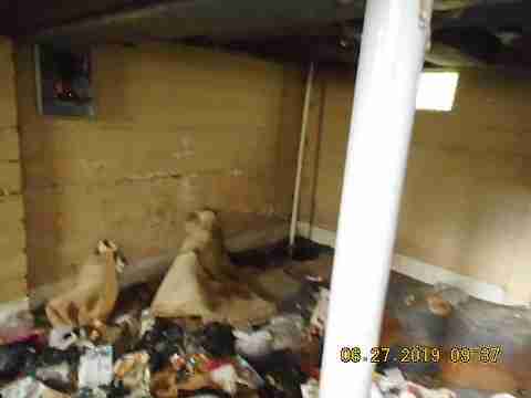 8523 Strathmoor (10)_m.jpg